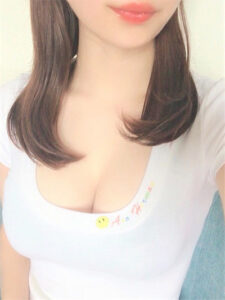 浅貝 あやか (19)さん