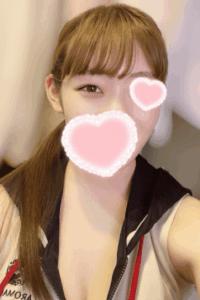 飯田 こと (23)さん