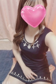 青木 まりな (21)さん