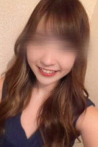 神崎 みいな (23)さん