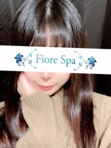 東浜 るな (22)さん