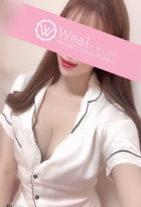 愛川 みさ (26)さん