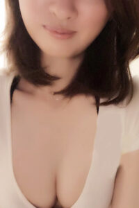 夏目そら (27) さん