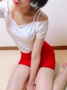 小紅 あゆ (20)さん