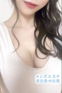 青山 ミラ (22)さん